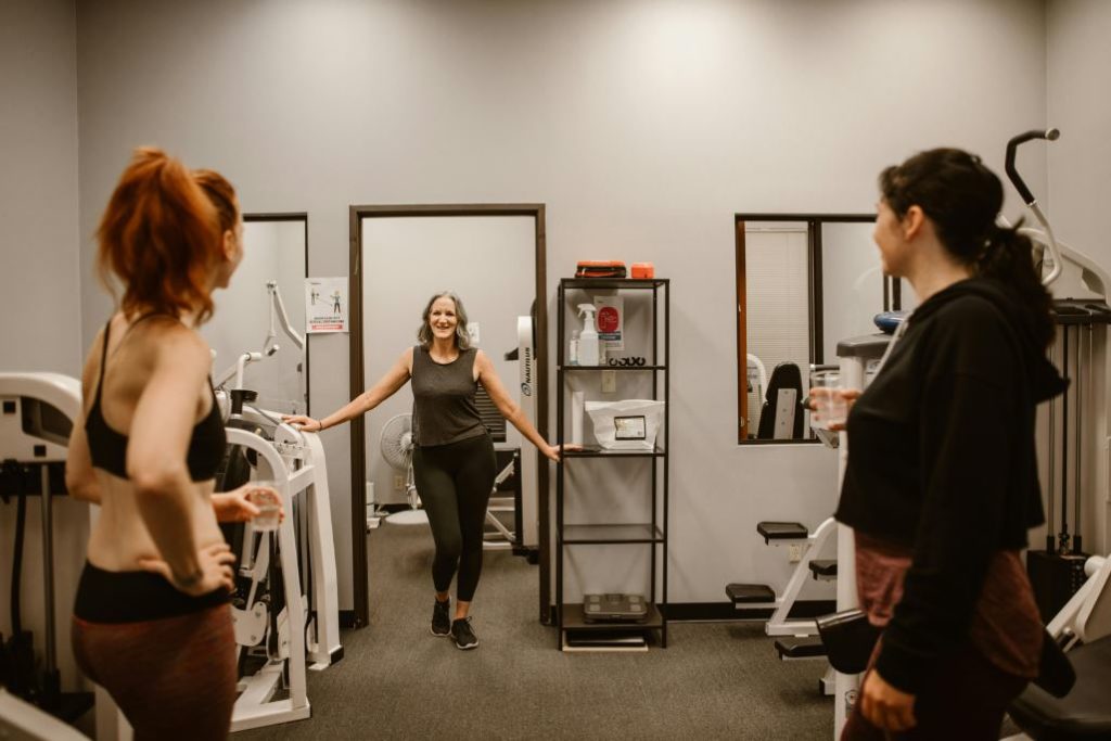 femme ménopausée salle de sport